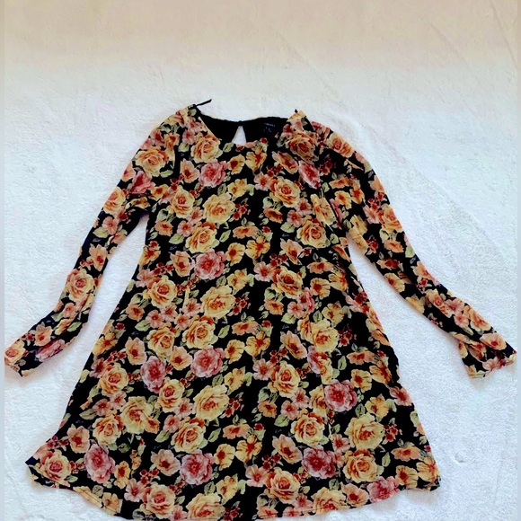 Yellow Rose Dress - Picture 2 of 4